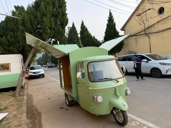 Piaggio Ape Mobile Prosecco Wine Bar